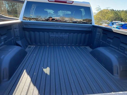 Used 2024 GMC Sierra 1500 Elevation image 13