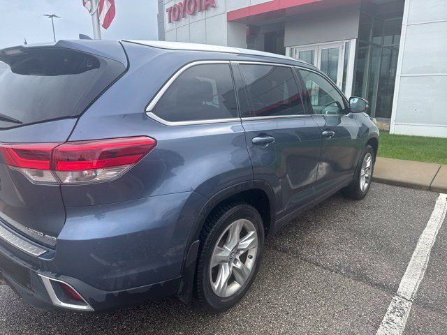 Used 2018 Toyota Highlander Limited AWD/4WD image 8