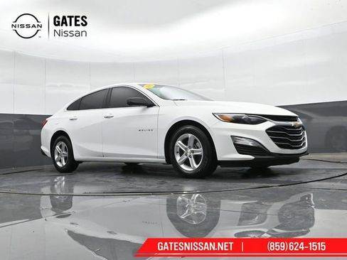 Used 2022 Chevrolet Malibu LS image 32