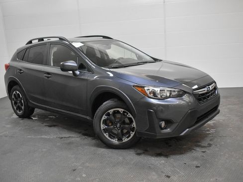 Used 2023 Subaru Crosstrek 2.0i Premium image 1
