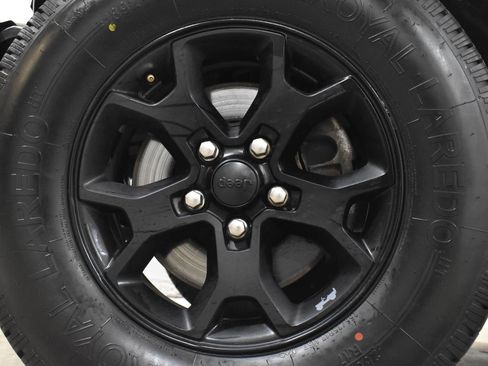 Used 2021 Jeep Wrangler Unlimited Willys image 30