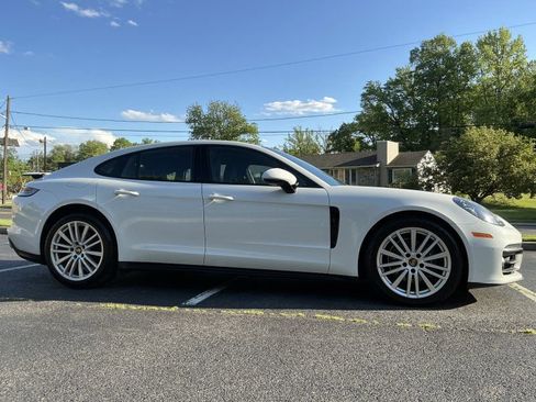 Used 2023 Porsche Panamera 4 AWD/4WD image 3