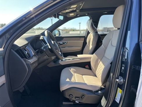 New 2026 Volvo XC90 B6 Plus w/ Protection Package AWD/4WD image 15