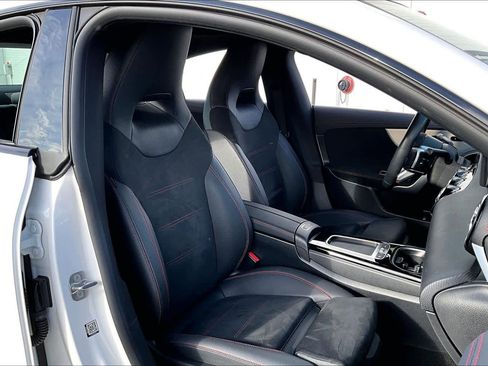 Used 2025 Mercedes-Benz CLA 250 4MATIC image 7