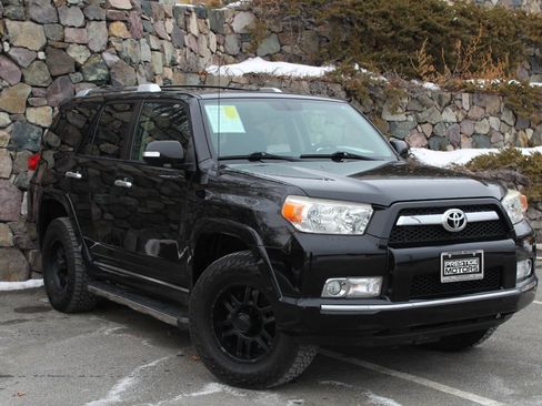 Used 2011 Toyota 4Runner SR5 image 4