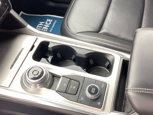 Used 2021 Ford Explorer Limited w/ Equipment Group 301A AWD/4WD image 21