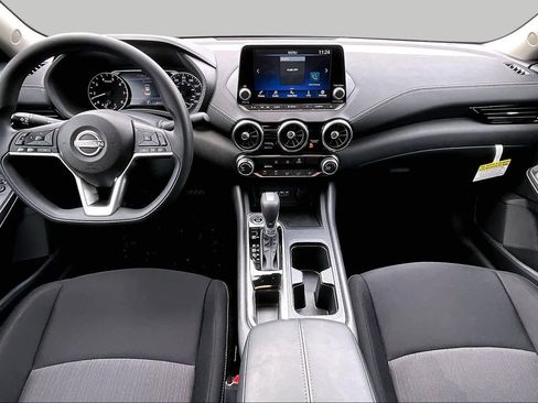 Used 2025 Nissan Sentra SV FWD image 14