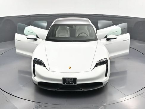 Certified 2020 Porsche Taycan 4S AWD/4WD image 31