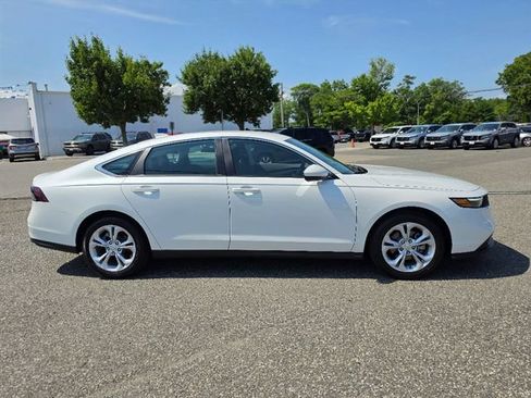 Used 2025 Honda Accord LX image 6