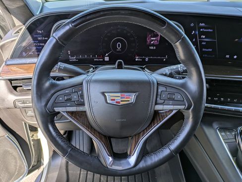 Used 2023 Cadillac Escalade Sport Platinum w/ LPO, ONYX Package AWD/4WD image 9