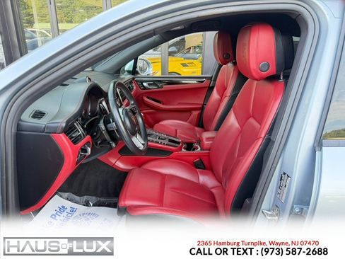 Used 2020 Porsche Macan AWD/4WD image 11