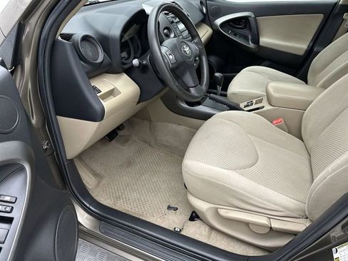 Used 2011 Toyota RAV4 2WD image 11