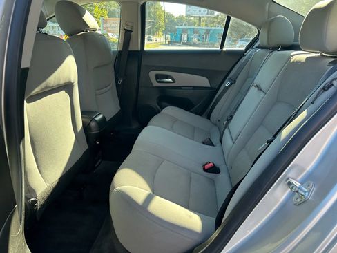 Used 2012 Chevrolet Cruze LT image 19