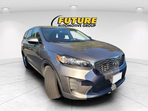 Used 2019 Kia Sorento FWD V6 image 1
