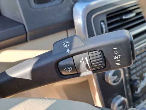 Used 2016 Volvo S60 T5 Premier image 10