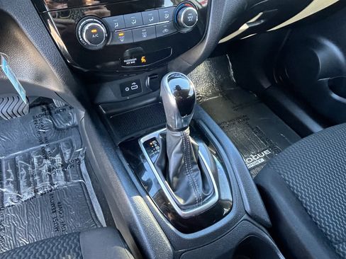 Used 2022 Nissan Rogue Sport S image 21