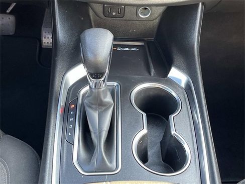 Used 2022 Chevrolet Traverse LT image 16