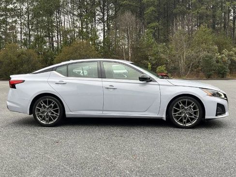 Certified 2023 Nissan Altima 2.0 SR image 27