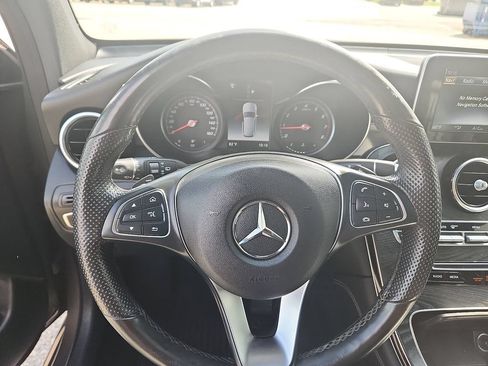 Used 2019 Mercedes-Benz GLC 300 4MATIC w/ Premium Package image 14