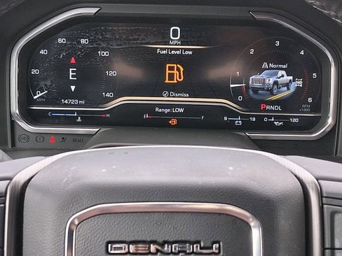 Used 2025 GMC Sierra 2500 Denali Ultimate AWD/4WD image 15