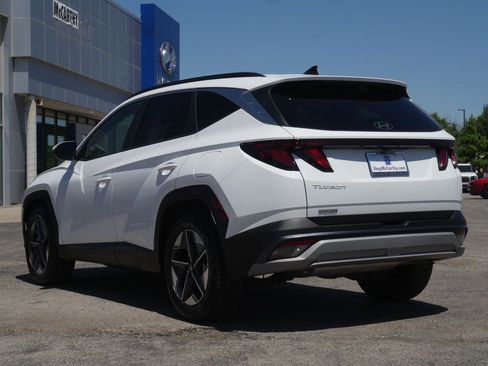 Used 2025 Hyundai Tucson SEL FWD image 13