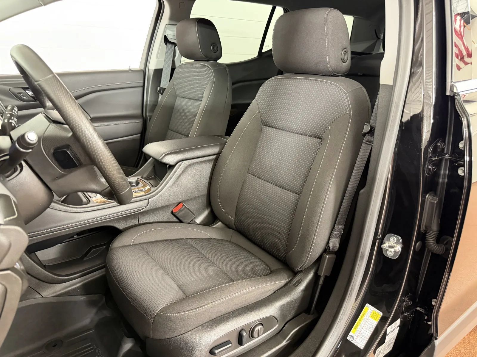 Used 2023 GMC Acadia SLE w/ Driver Convenience Package AWD/4WD image 12