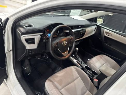 Used 2016 Toyota Corolla LE FWD image 10