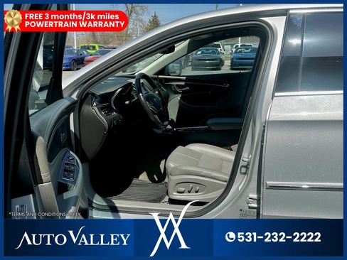 Used 2018 Chevrolet Impala LT w/ LT Convenience Package image 11