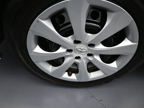 Used 2022 Toyota Corolla LE image 37