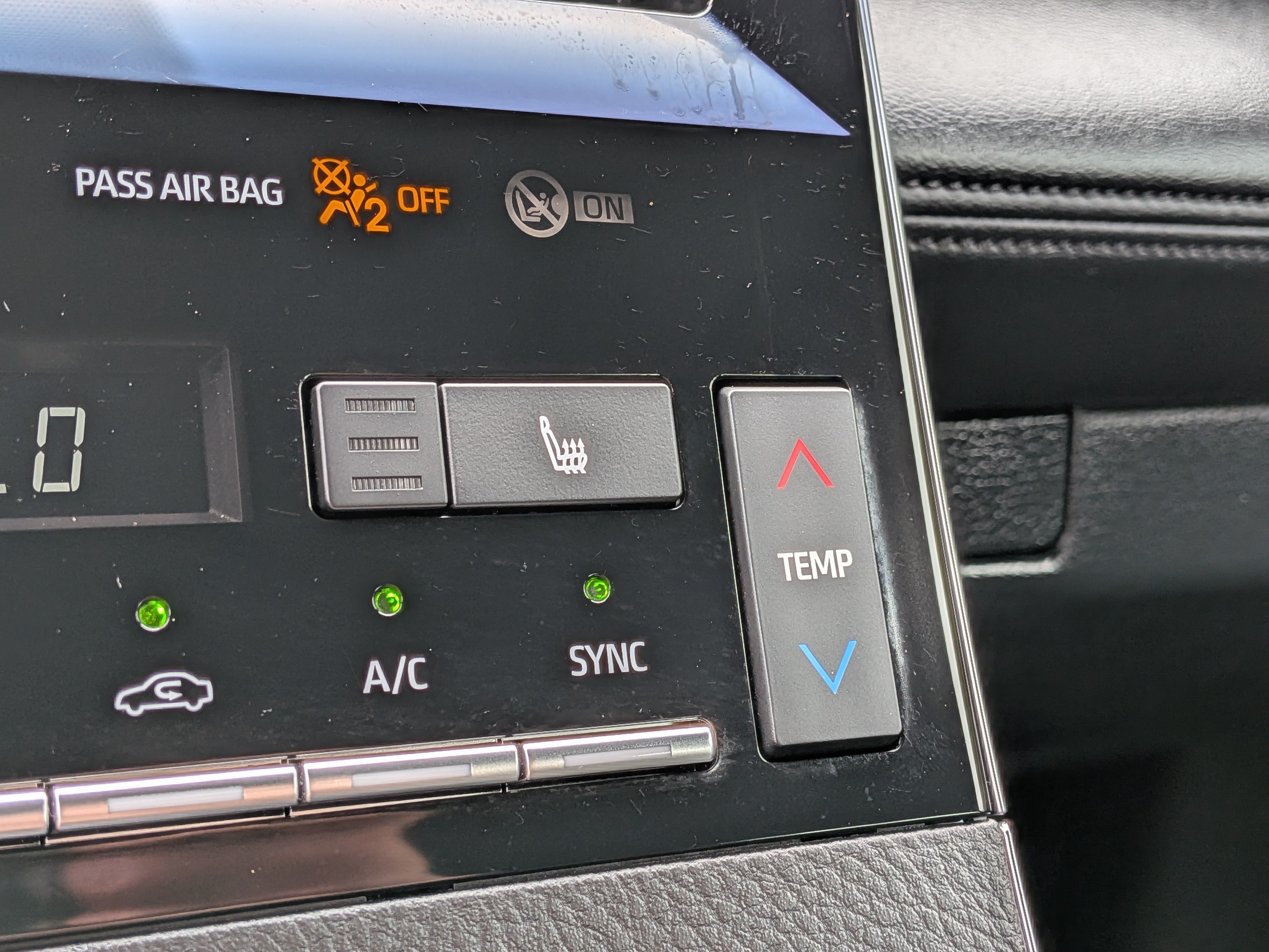 Used 2021 Toyota Avalon XLE w/ Moonroof Package FWD image 32