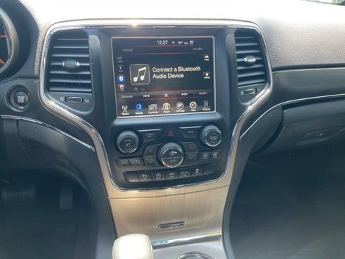 Used 2017 Jeep Grand Cherokee Limited w/ Luxury Group II AWD/4WD image 26