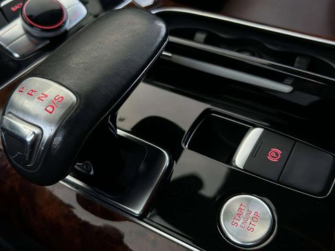 Used 2011 Audi A8 4.2 image 32