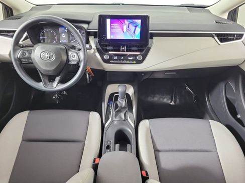 Used 2025 Toyota Corolla LE FWD image 16