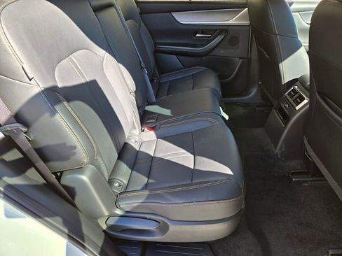 Certified 2025 MAZDA CX-70 Plug-In Hybrid w/ Premium Pkg image 19