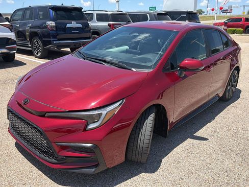 Used 2025 Toyota Corolla SE FWD image 7