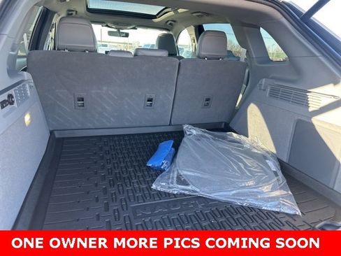 Used 2023 Lincoln Nautilus Reserve w/ Equipment Group 201A image 16