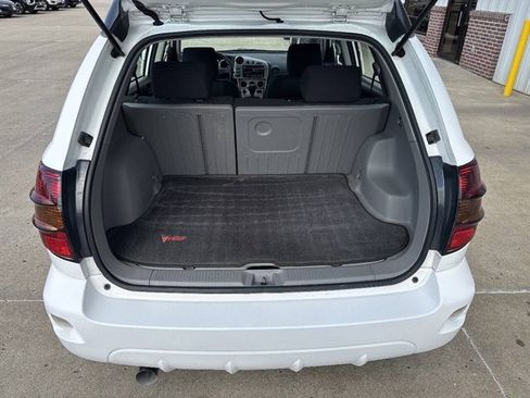 Used 2007 Pontiac Vibe w/ Preferred Package FWD image 11