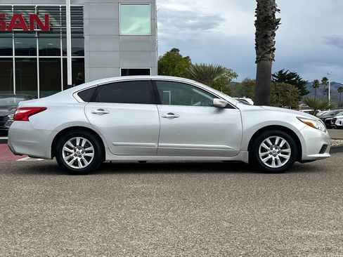 Used 2016 Nissan Altima 2.5 S w/ Power Driver Seat Package image 3