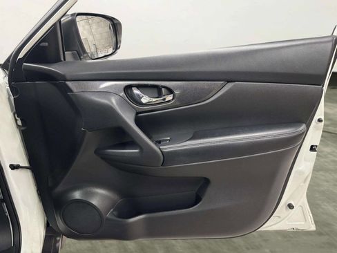 Used 2015 Nissan Rogue SL w/ SL Premium Package image 20