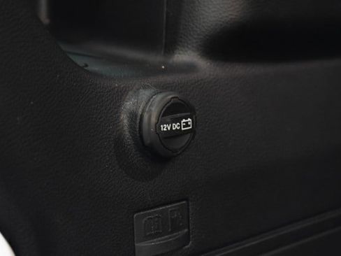 Used 2024 Jeep Wrangler Unlimited w/ Convenience Group AWD/4WD image 15
