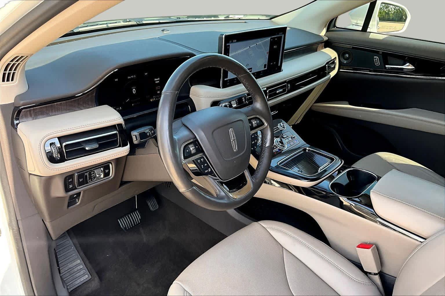 Used 2023 Lincoln Nautilus Reserve w/ Equipment Group 201A AWD/4WD image 18