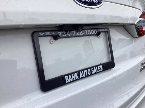 Used 2019 Ford Fusion SE FWD image 13