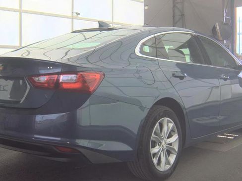 Used 2025 Chevrolet Malibu LT image 3