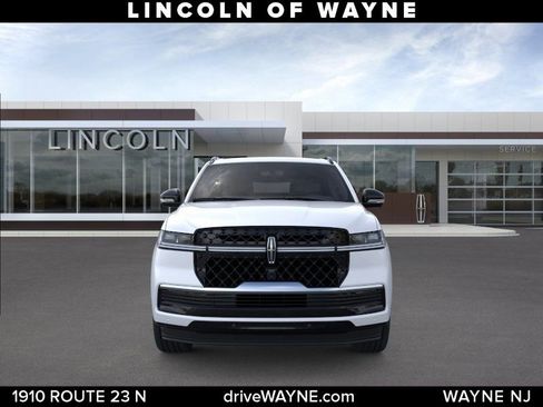 New 2025 Lincoln Navigator Reserve w/ Jet Appearance Package AWD/4WD image 7