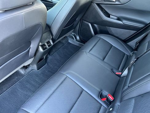 Used 2025 Chevrolet Equinox LT w/ Convenience Package II image 13