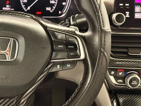 Used 2018 Honda Accord Touring image 35