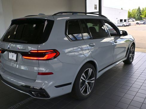 New 2025 BMW X7 M60i w/ Executive Package image 2
