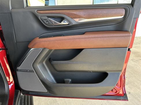 Certified 2024 GMC Yukon Denali Ultimate image 40