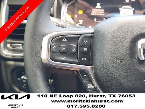Used 2025 RAM 1500 Laramie AWD/4WD image 28