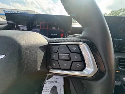 Used 2025 Ford Mustang Coupe RWD image 18